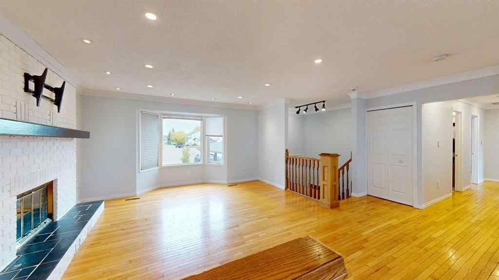 MLS® A2257509 - 195 Becker Crescent  in Dickinsfield Fort McMurray, Residential