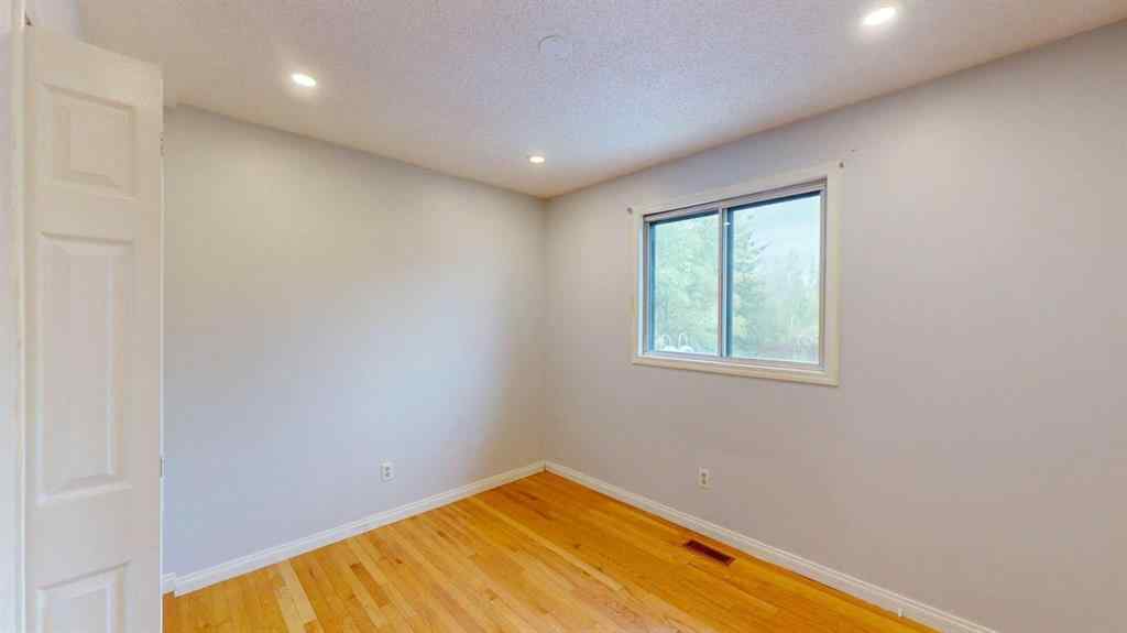 MLS® A2257509 - 195 Becker Crescent  in Dickinsfield Fort McMurray, Residential