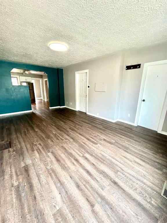 MLS® A2257515 - 1214 9 Avenue N in Senator Buchanan Lethbridge, Residential