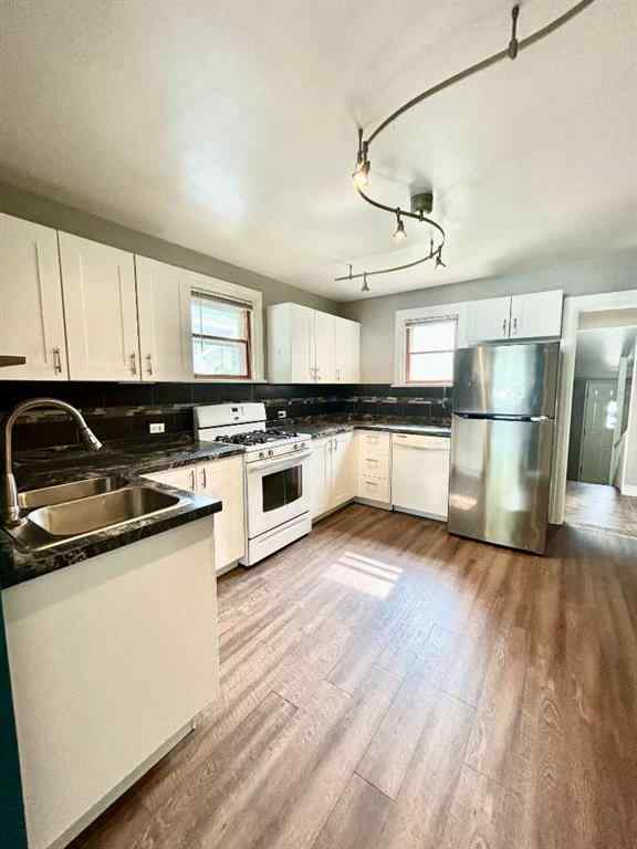 MLS® A2257515 - 1214 9 Avenue N in Senator Buchanan Lethbridge, Residential