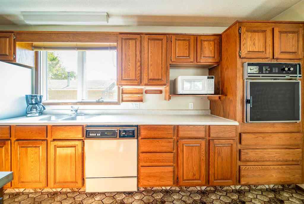 MLS® A2257523 - 5016 52 Street  in Provost Provost, Residential