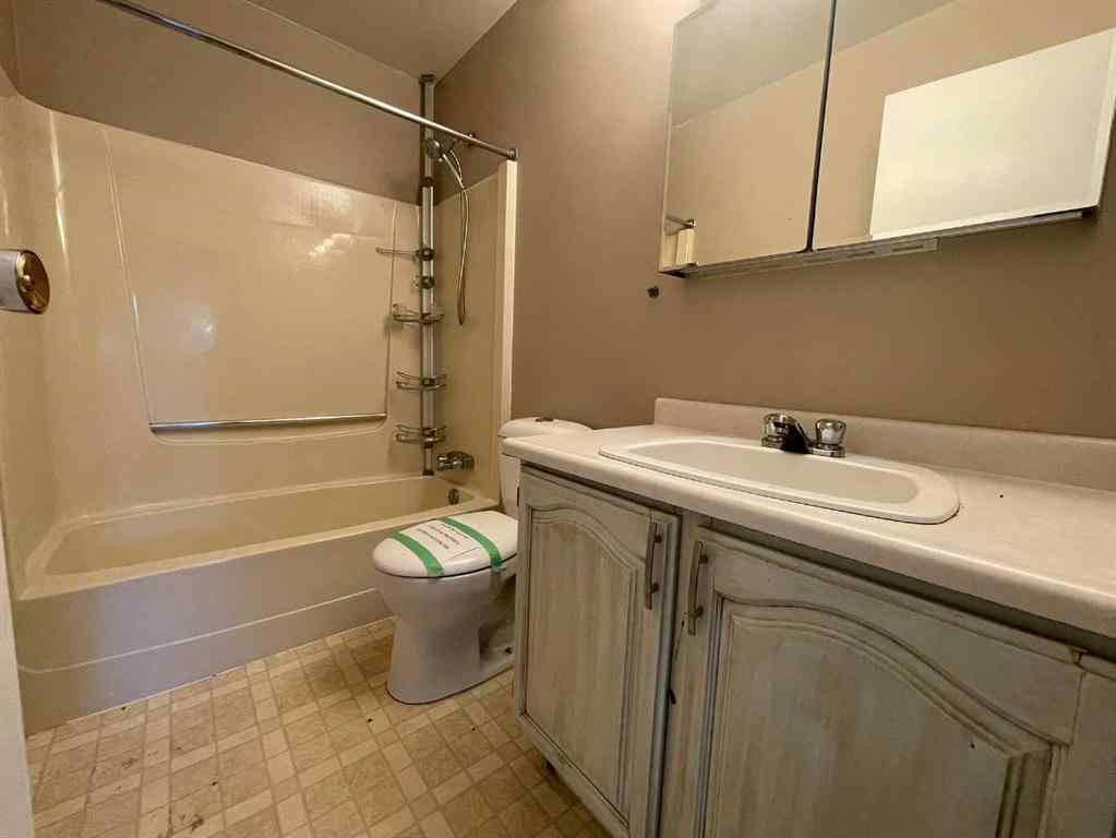 MLS® A2257524 - 4720 54 Avenue  in Vermilion Vermilion, Residential