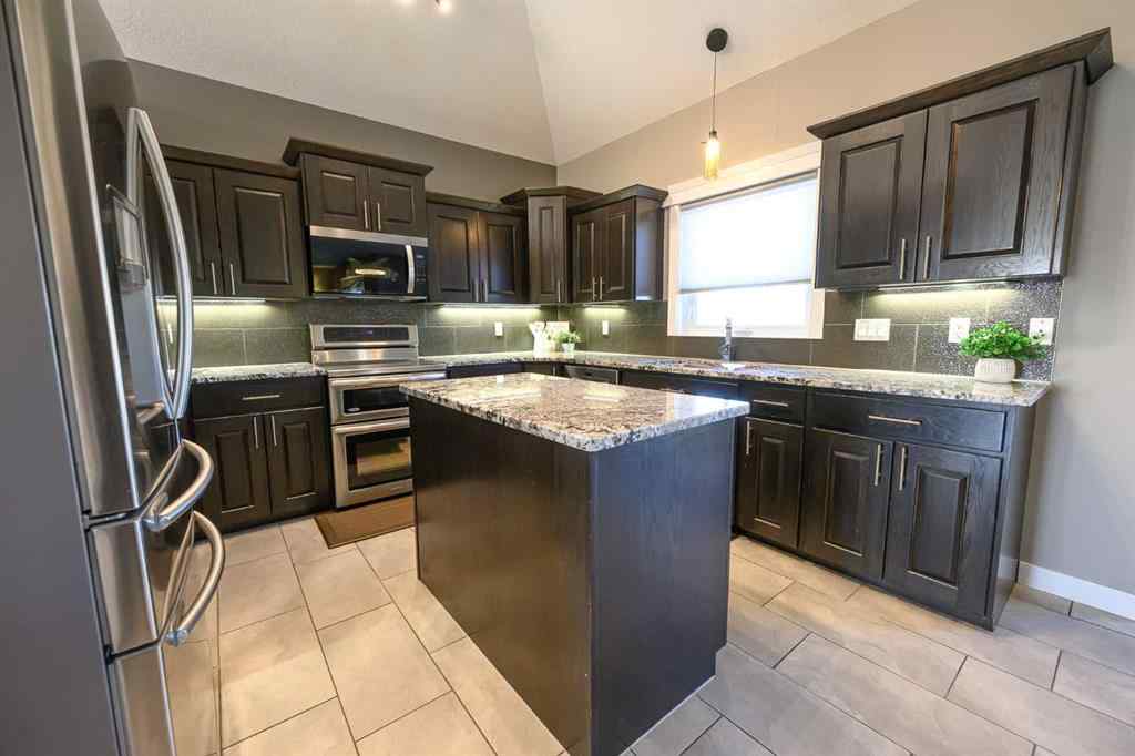 MLS® A2257525 - 10732 158 Avenue  in Westlake Village Rural Grande Prairie No. 1, County of, Residential