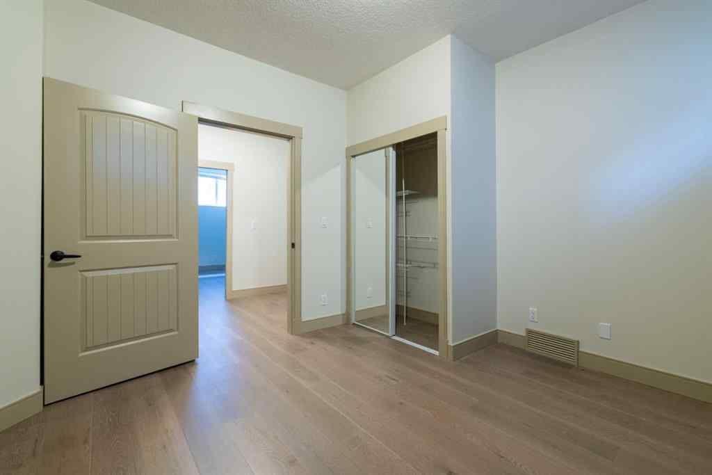 MLS® A2257526 - 52 Elmont Green SW in Springbank Hill Calgary, Residential