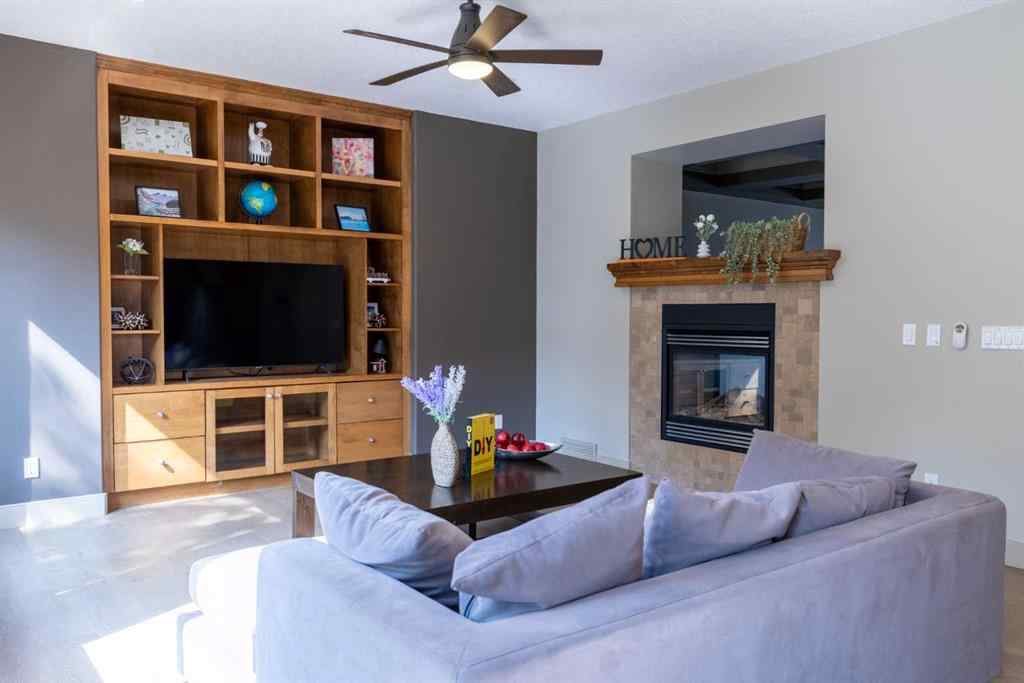MLS® A2257526 - 52 Elmont Green SW in Springbank Hill Calgary, Residential