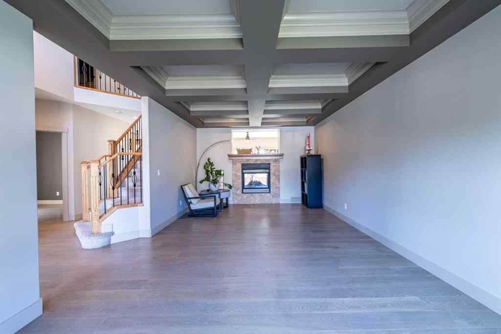 MLS® A2257526 - 52 Elmont Green SW in Springbank Hill Calgary, Residential