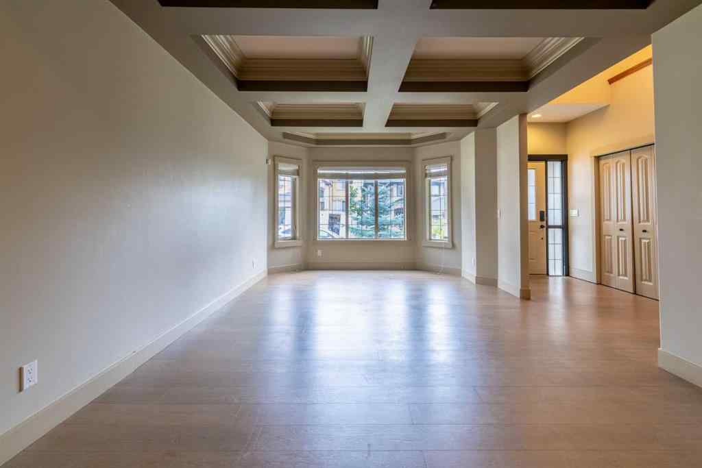 MLS® A2257526 - 52 Elmont Green SW in Springbank Hill Calgary, Residential