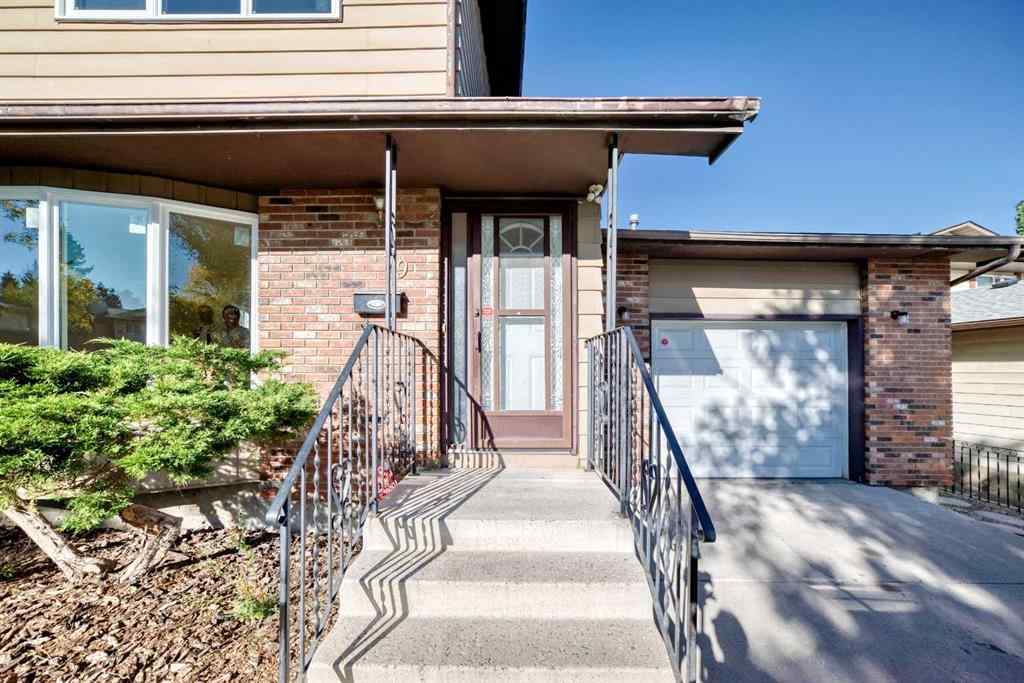MLS® A2257528 - 79 Bermuda Drive NW in Beddington Heights Calgary, Residential