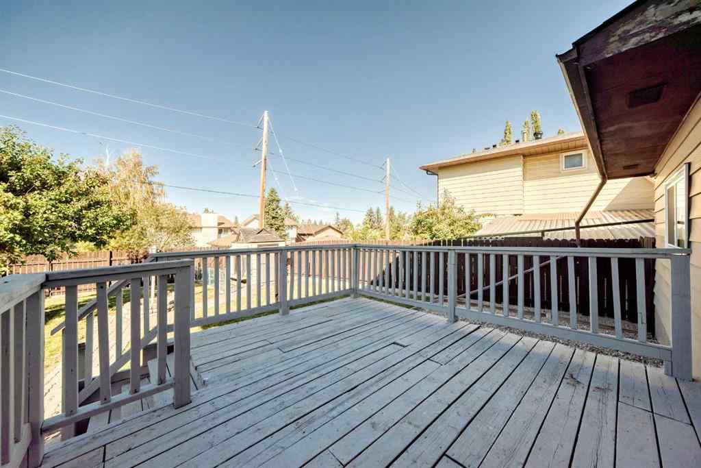 MLS® A2257528 - 79 Bermuda Drive NW in Beddington Heights Calgary, Residential