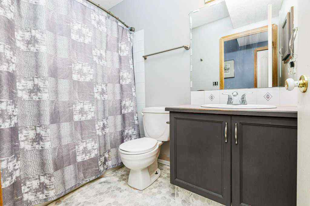 MLS® A2257529 - 8 Kirk Close  in Kentwood East Red Deer, Residential