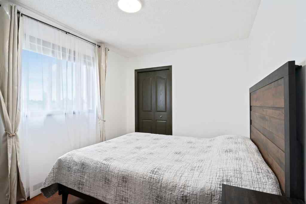 MLS® A2257530 - 84 Everwillow Park SW in Evergreen Calgary, Residential