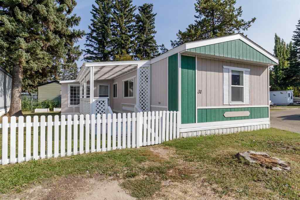 MLS® A2257533 - Unit #31 4851 46 Street  in Downtown Sylvan Lake, Mobile