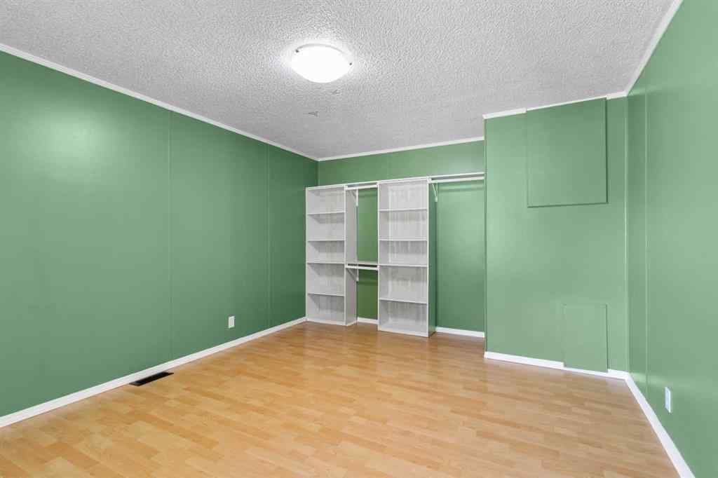 MLS® A2257533 - Unit #31 4851 46 Street  in Downtown Sylvan Lake, Mobile
