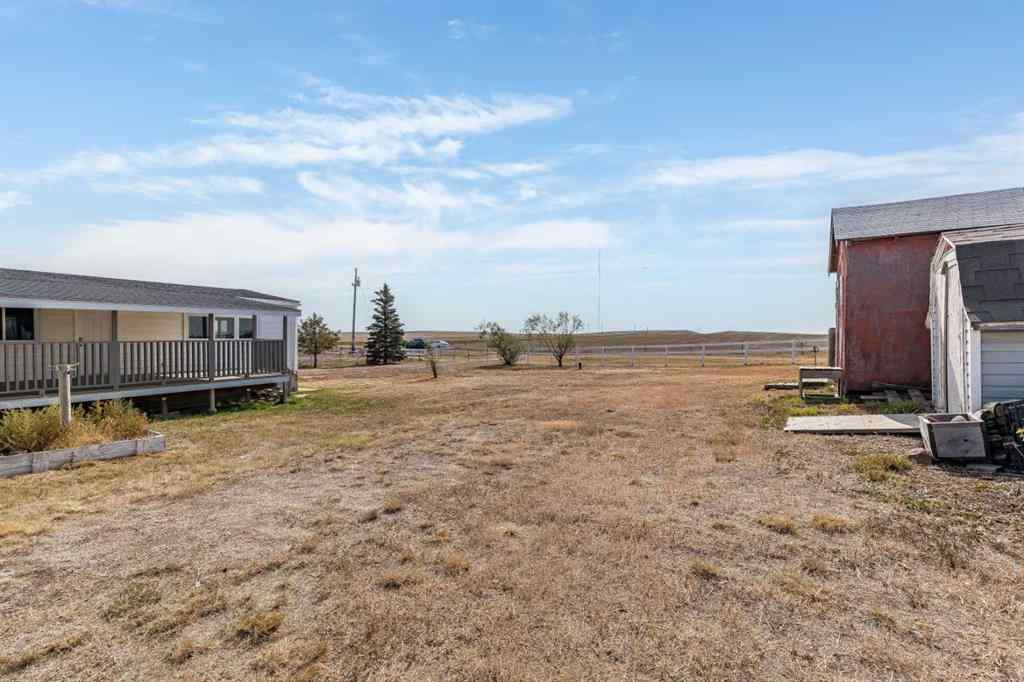 MLS® A2257536 - 7502 Old TransCanada Highway  in NONE Rural Cypress County, Residential