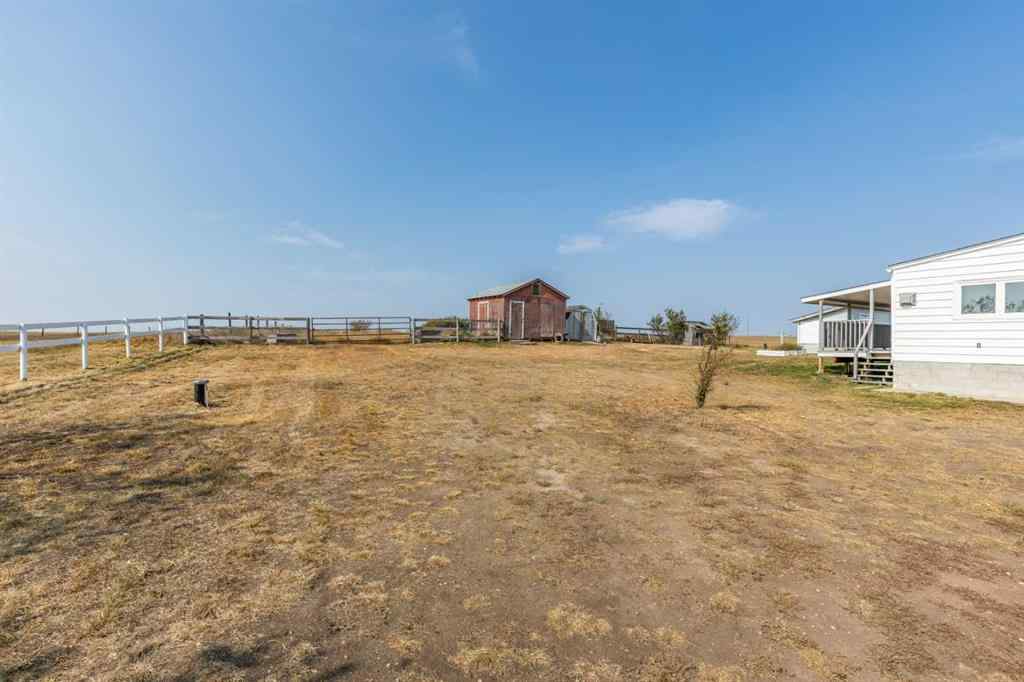 MLS® A2257536 - 7502 Old TransCanada Highway  in NONE Rural Cypress County, Residential