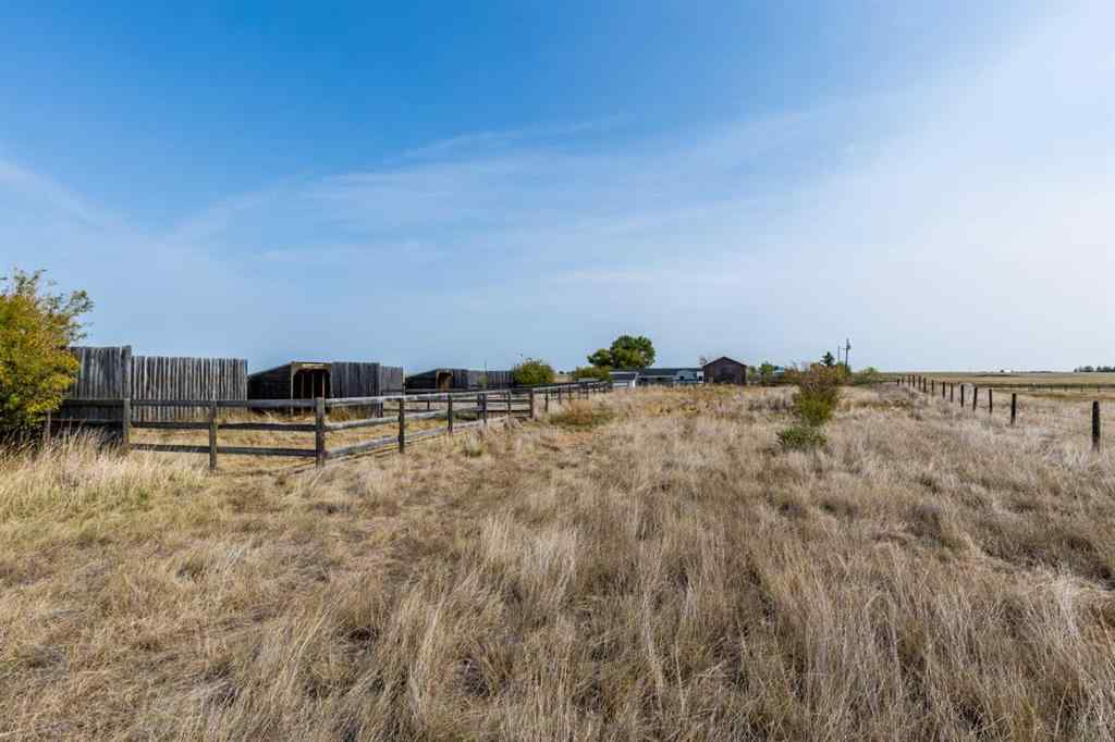 MLS® A2257536 - 7502 Old TransCanada Highway  in NONE Rural Cypress County, Residential