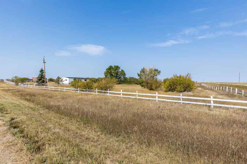 MLS® A2257536 - 7502 Old TransCanada Highway  in NONE Rural Cypress County, Residential