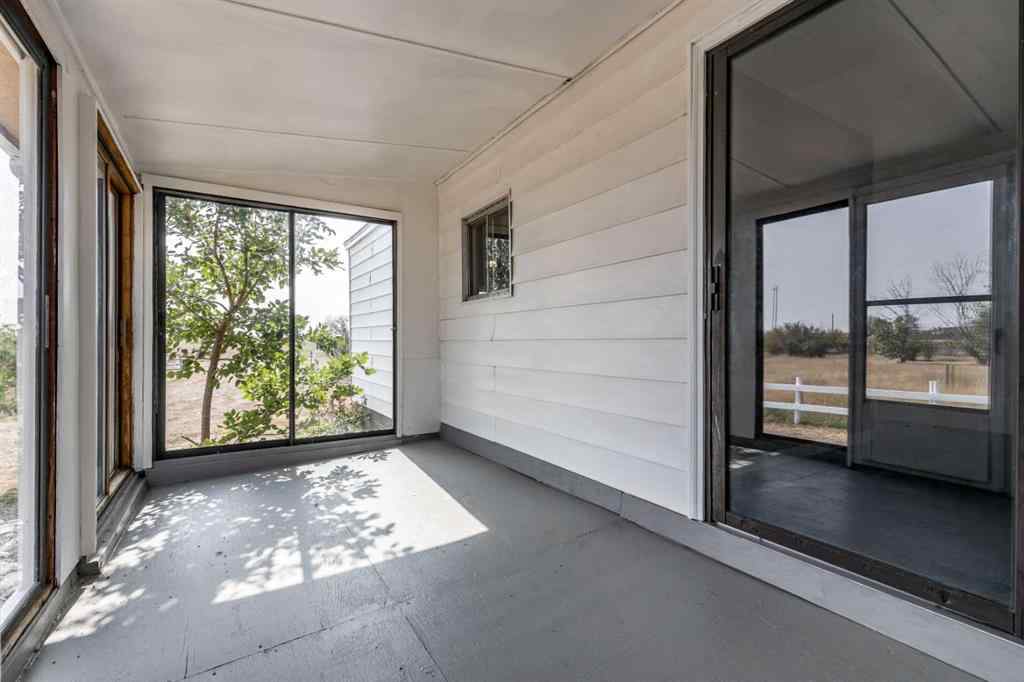 MLS® A2257536 - 7502 Old TransCanada Highway  in NONE Rural Cypress County, Residential