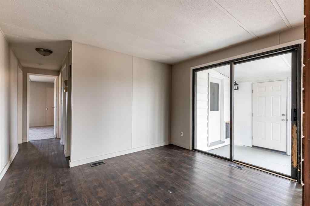 MLS® A2257536 - 7502 Old TransCanada Highway  in NONE Rural Cypress County, Residential