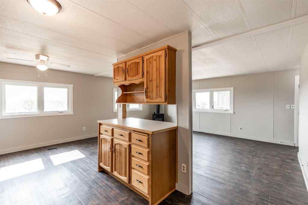 MLS® A2257536 - 7502 Old TransCanada Highway  in NONE Rural Cypress County, Residential