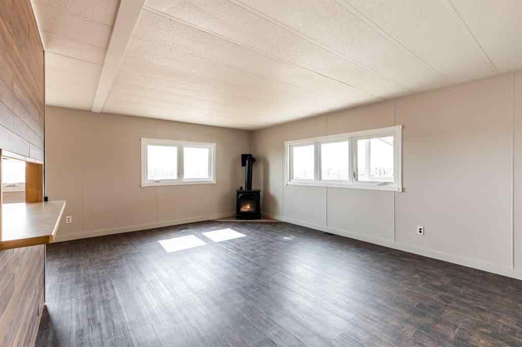 MLS® A2257536 - 7502 Old TransCanada Highway  in NONE Rural Cypress County, Residential