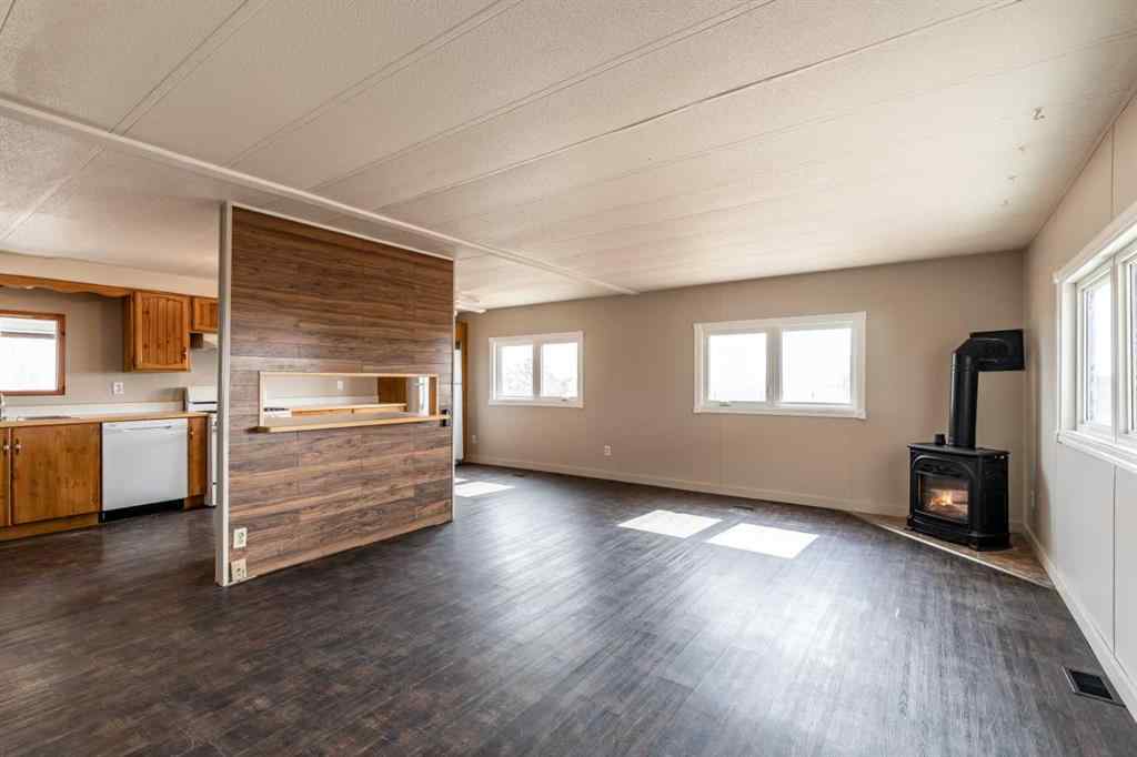 MLS® A2257536 - 7502 Old TransCanada Highway  in NONE Rural Cypress County, Residential