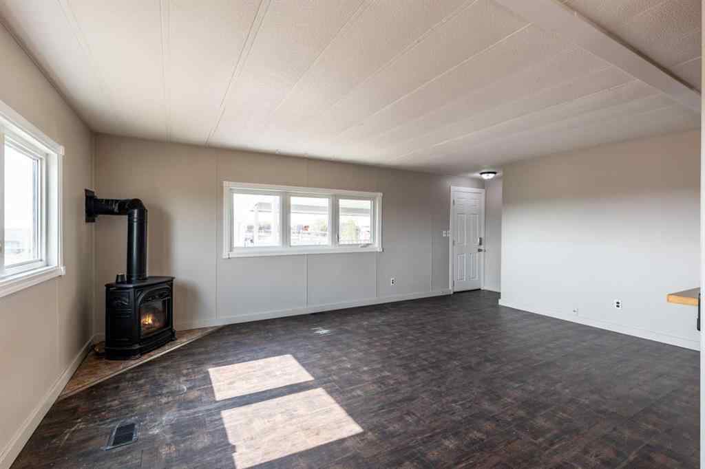 MLS® A2257536 - 7502 Old TransCanada Highway  in NONE Rural Cypress County, Residential
