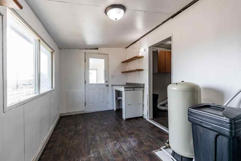 MLS® A2257536 - 7502 Old TransCanada Highway  in NONE Rural Cypress County, Residential