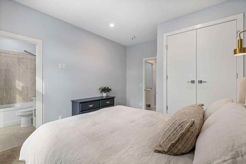 MLS® A2257537 - 1708 19 Avenue SW in Bankview Calgary, Residential