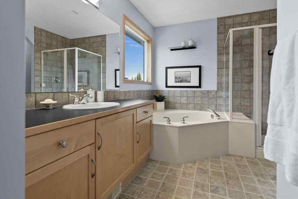 MLS® A2257540 - 172 Tuscany Meadows Heath NW in Tuscany Calgary, Residential