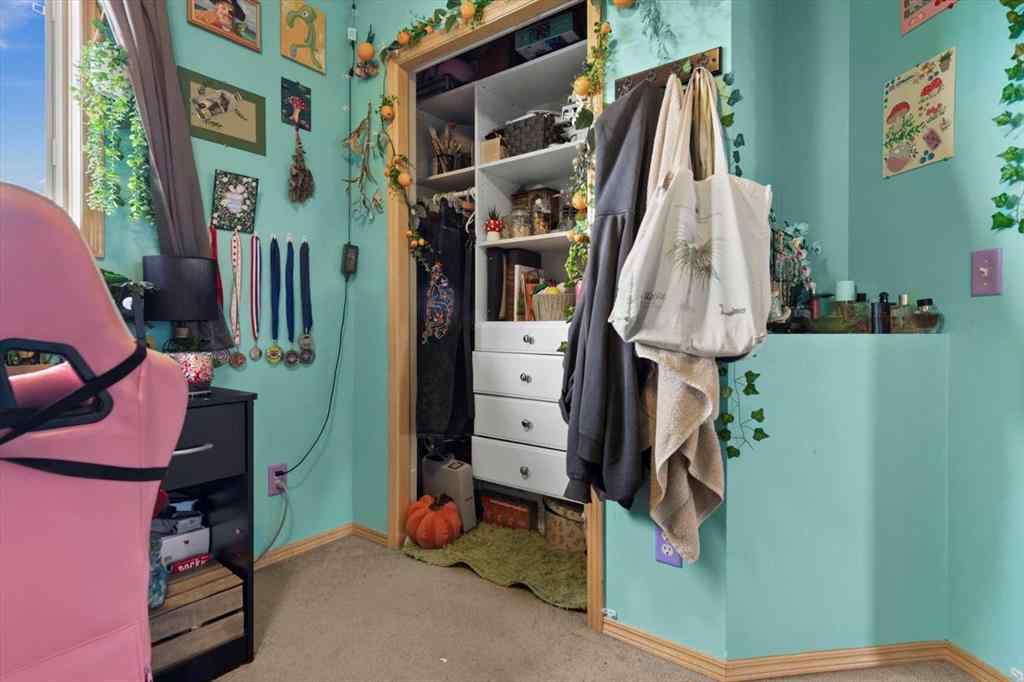 MLS® A2257540 - 172 Tuscany Meadows Heath NW in Tuscany Calgary, Residential