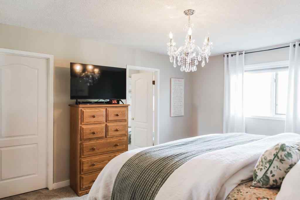 MLS® A2257541 - 6110 93A Street  in Country Club Estates Grande Prairie, Residential