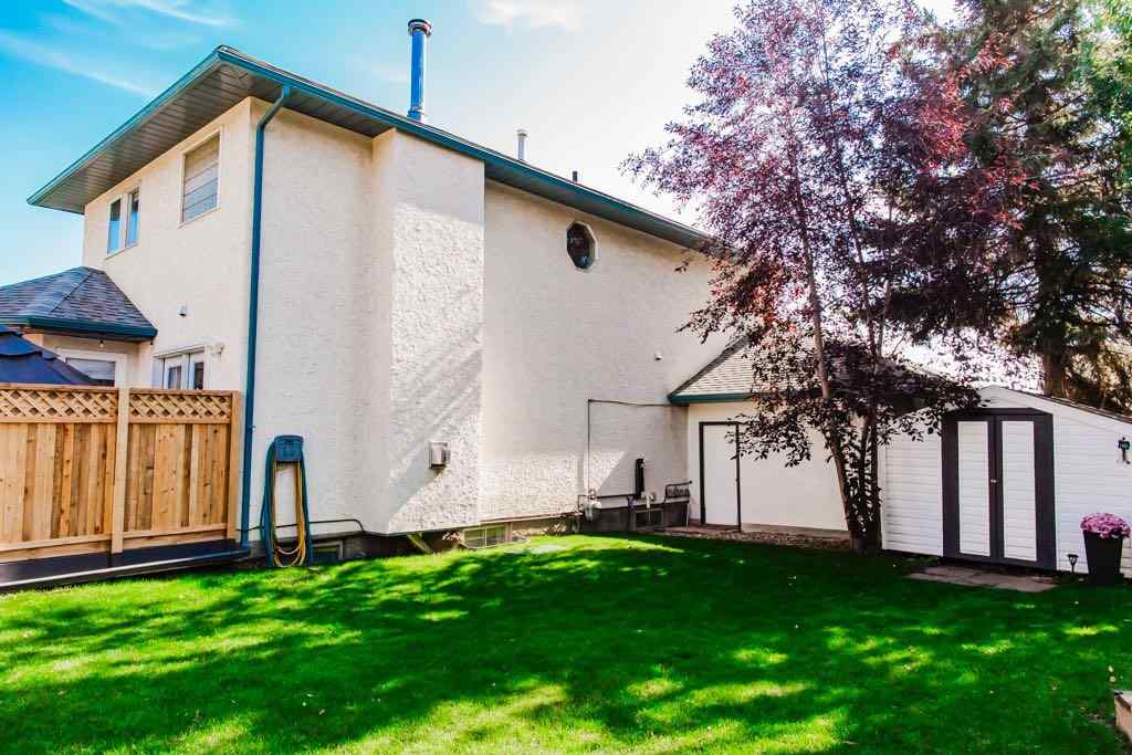 MLS® A2257541 - 6110 93A Street  in Country Club Estates Grande Prairie, Residential