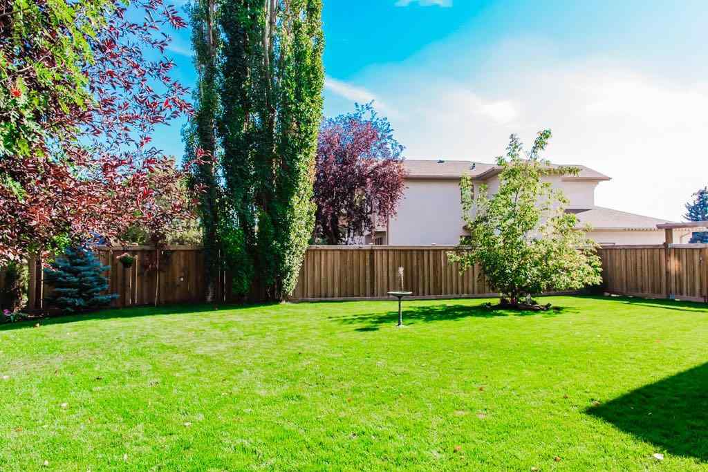 MLS® A2257541 - 6110 93A Street  in Country Club Estates Grande Prairie, Residential