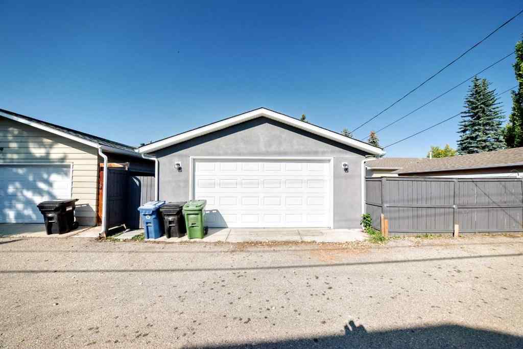 MLS® A2257542 - 146 Lake Sylvan Close SE in Bonavista Downs Calgary, Residential