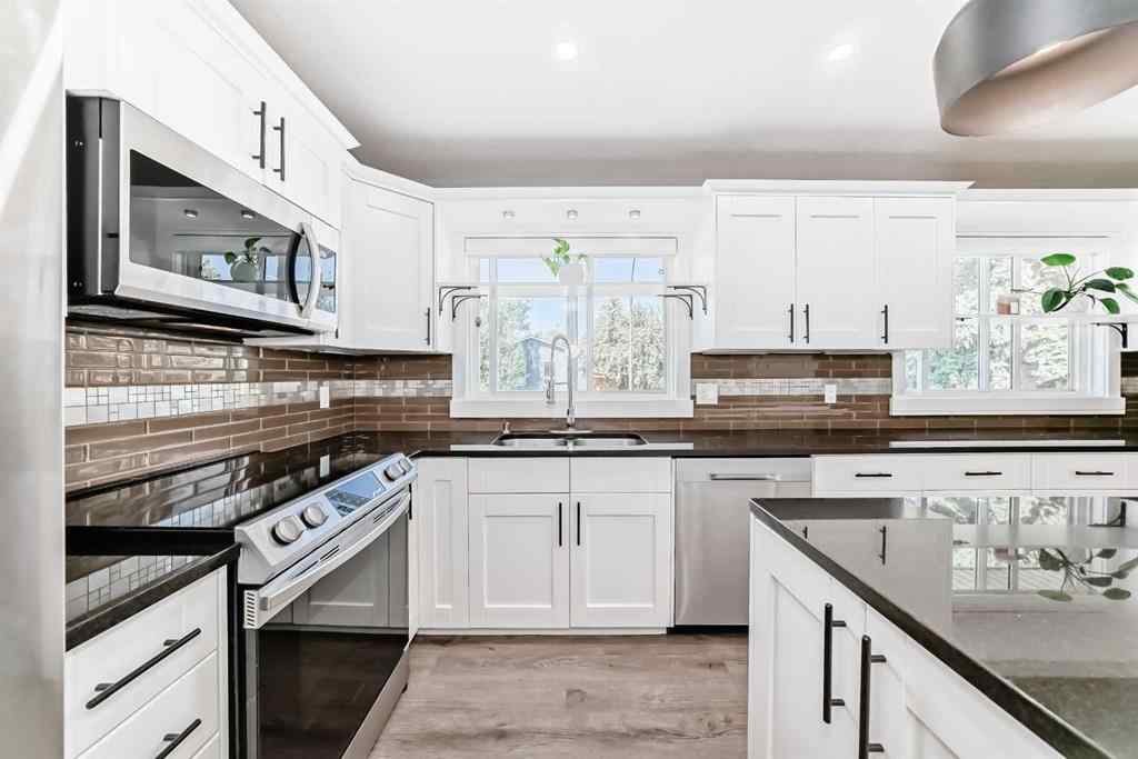 MLS® A2257542 - 146 Lake Sylvan Close SE in Bonavista Downs Calgary, Residential