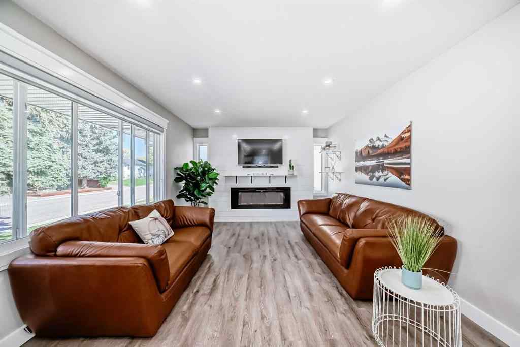 MLS® A2257542 - 146 Lake Sylvan Close SE in Bonavista Downs Calgary, Residential