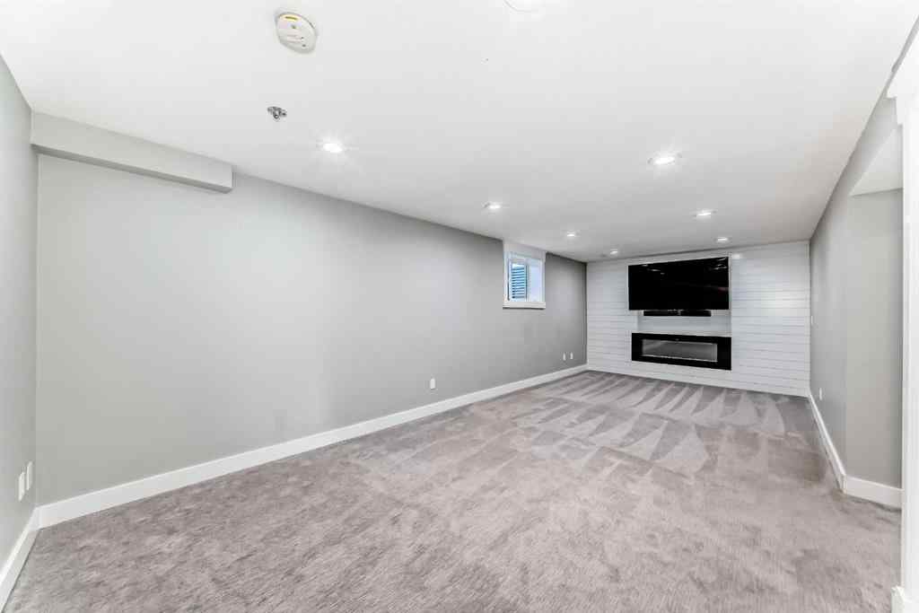 MLS® A2257542 - 146 Lake Sylvan Close SE in Bonavista Downs Calgary, Residential