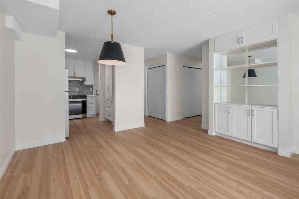 MLS® A2257546 - Unit #202 611 67 Avenue SW in Kingsland Calgary, Residential