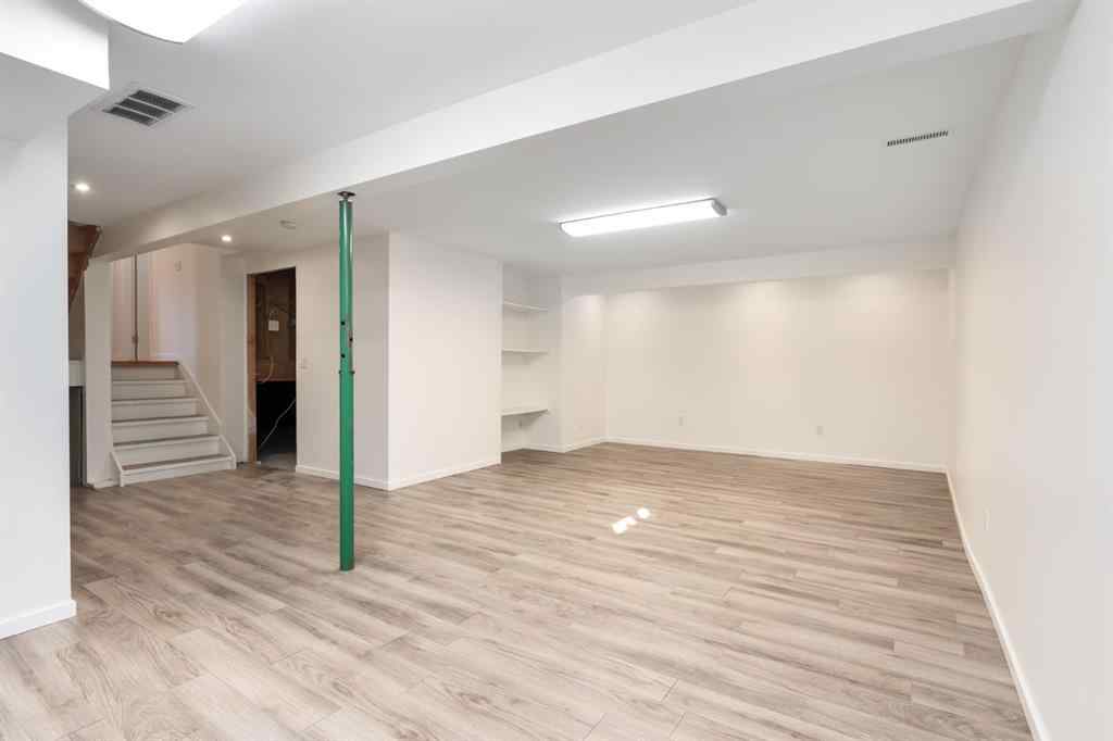 MLS® A2257547 - 207 Whiteview Bay NE in Whitehorn Calgary, Residential