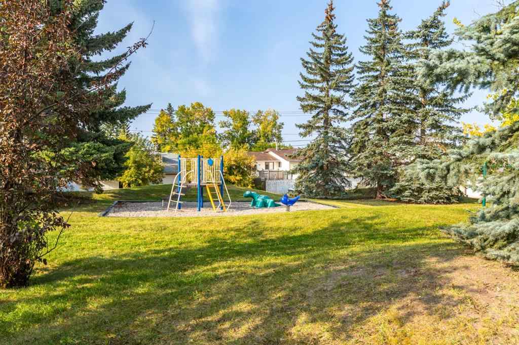 MLS® A2257547 - 207 Whiteview Bay NE in Whitehorn Calgary, Residential