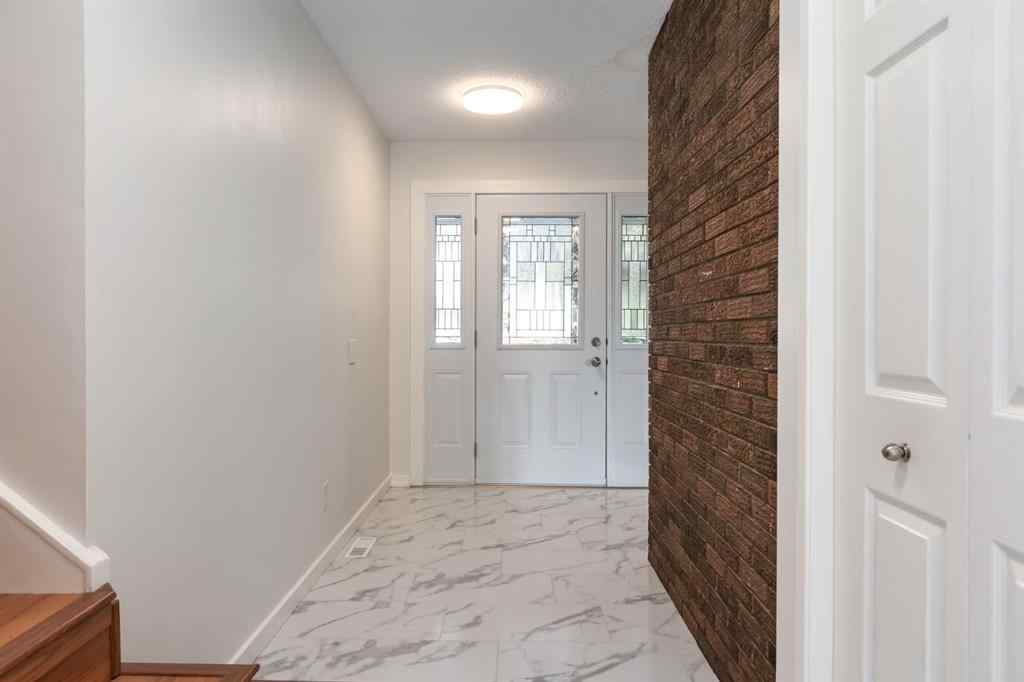 MLS® A2257547 - 207 Whiteview Bay NE in Whitehorn Calgary, Residential