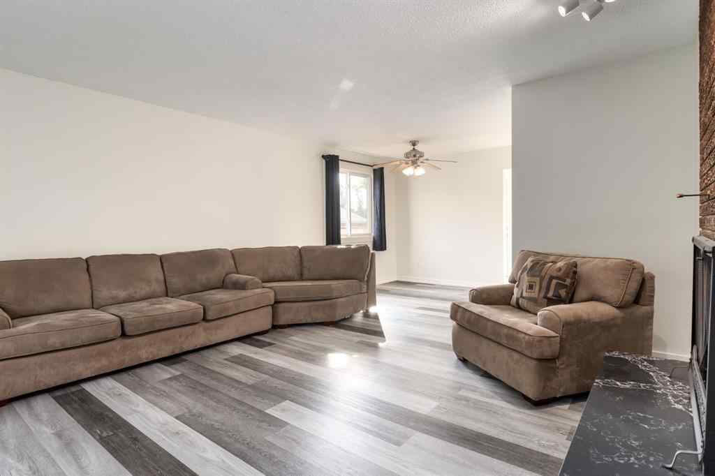 MLS® A2257547 - 207 Whiteview Bay NE in Whitehorn Calgary, Residential
