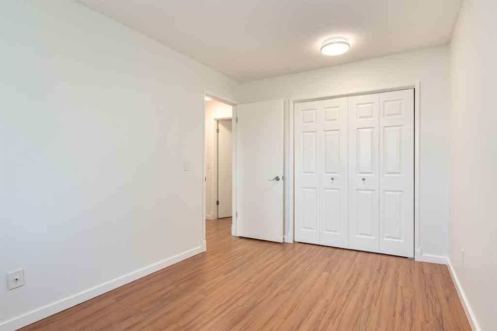 MLS® A2257547 - 207 Whiteview Bay NE in Whitehorn Calgary, Residential