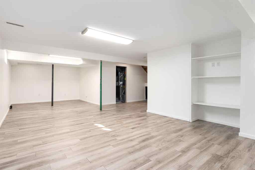 MLS® A2257547 - 207 Whiteview Bay NE in Whitehorn Calgary, Residential