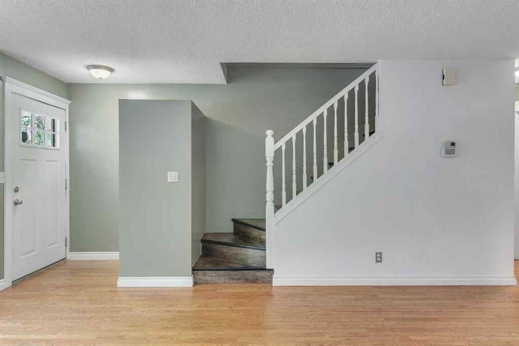 MLS® A2257548 - 2638 26A Street SW in Killarney/Glengarry Calgary, Residential