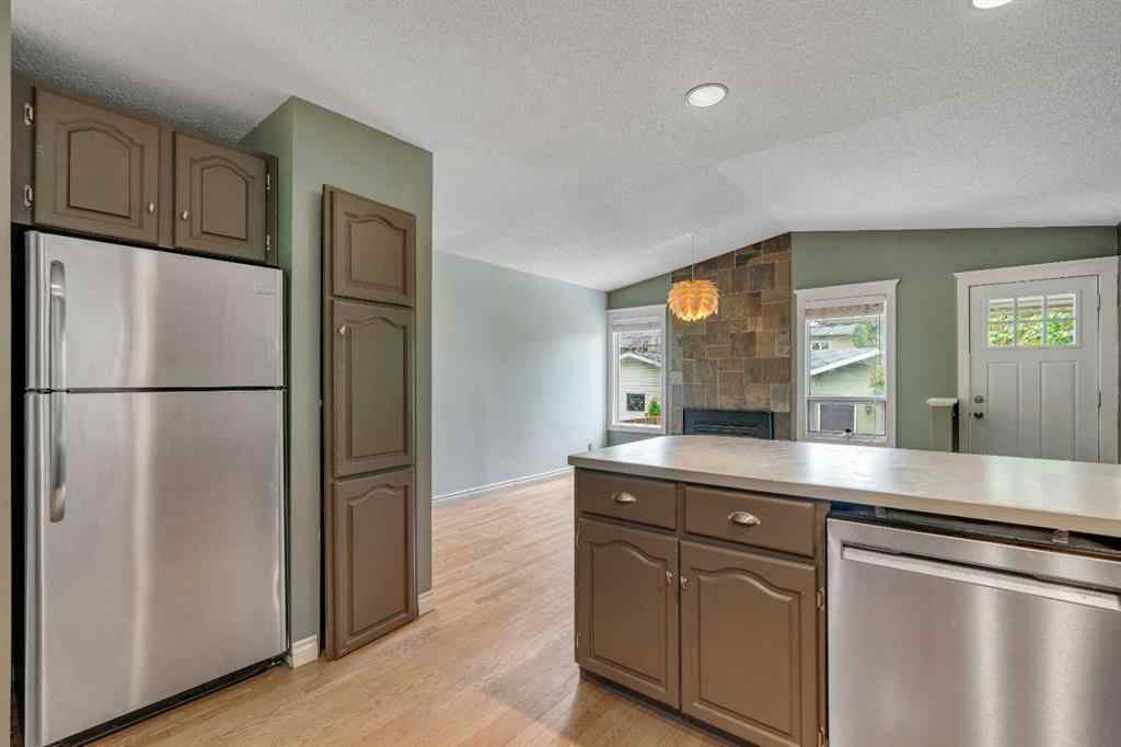 MLS® A2257548 - 2638 26A Street SW in Killarney/Glengarry Calgary, Residential