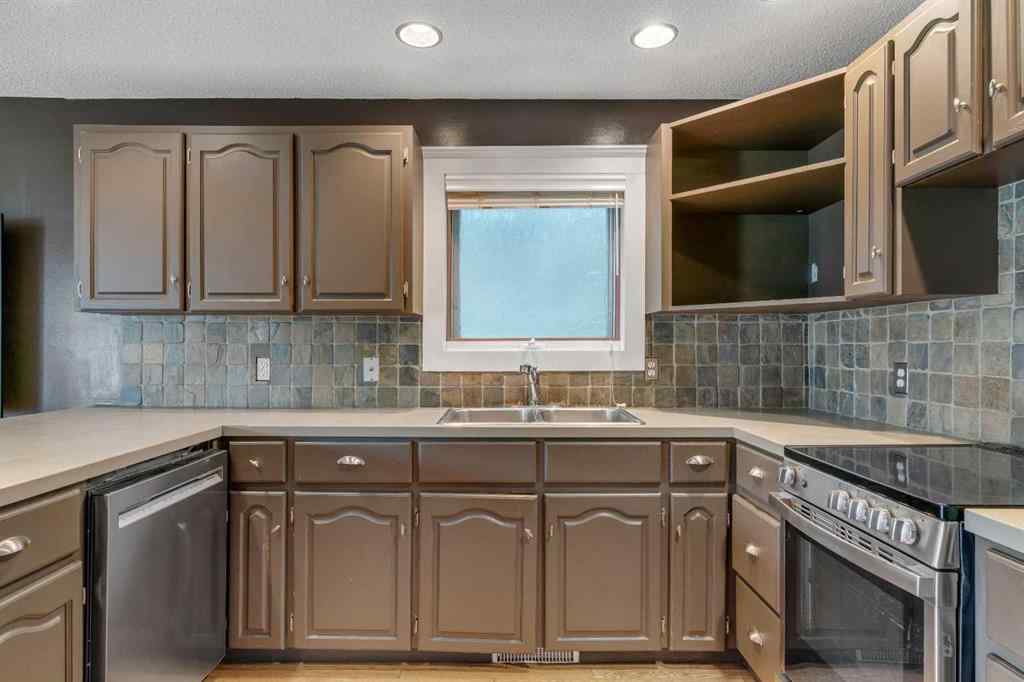 MLS® A2257548 - 2638 26A Street SW in Killarney/Glengarry Calgary, Residential