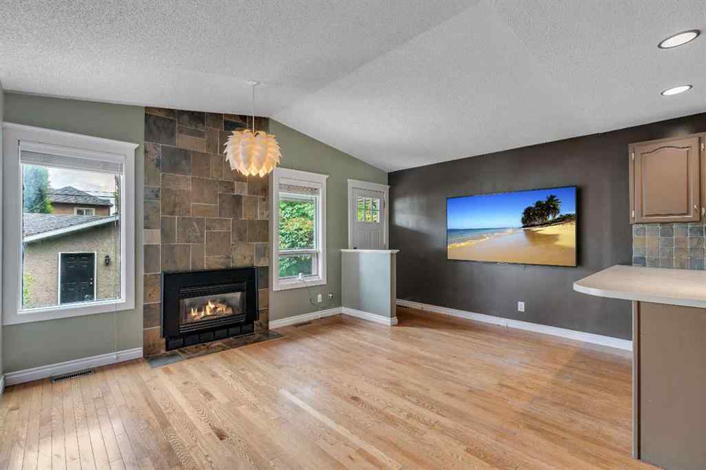 MLS® A2257548 - 2638 26A Street SW in Killarney/Glengarry Calgary, Residential