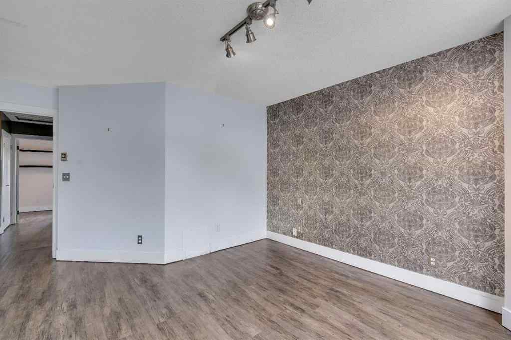 MLS® A2257548 - 2638 26A Street SW in Killarney/Glengarry Calgary, Residential